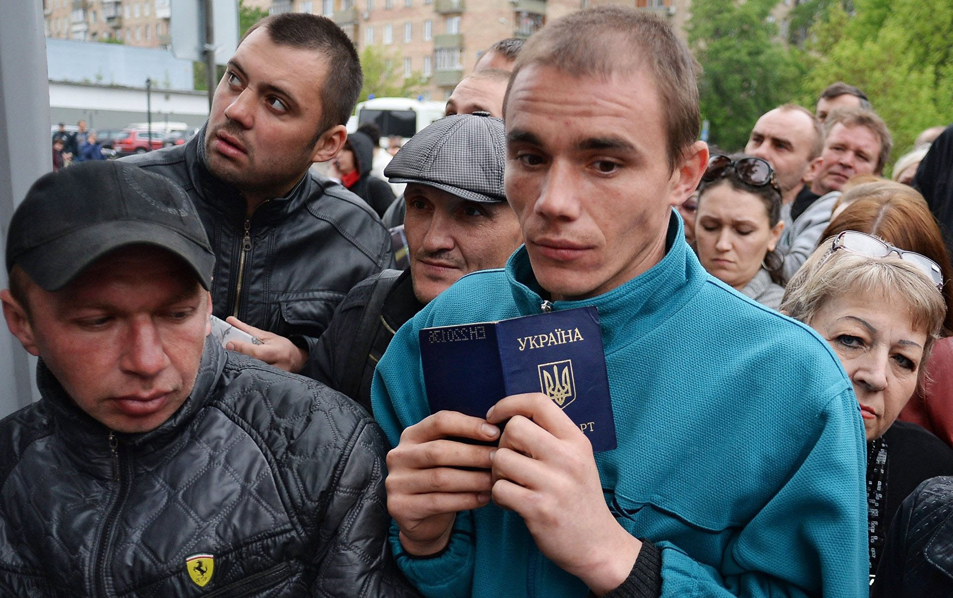 Украинец в польше. Заробитчане в Польше. Заробитчане из Украины. Украинские гастарбайтеры. Украинская молодежь.